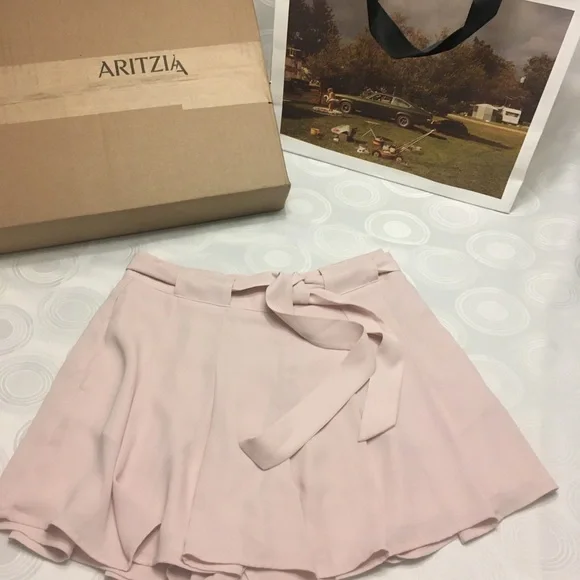 Shorts - Picture 2 of 4